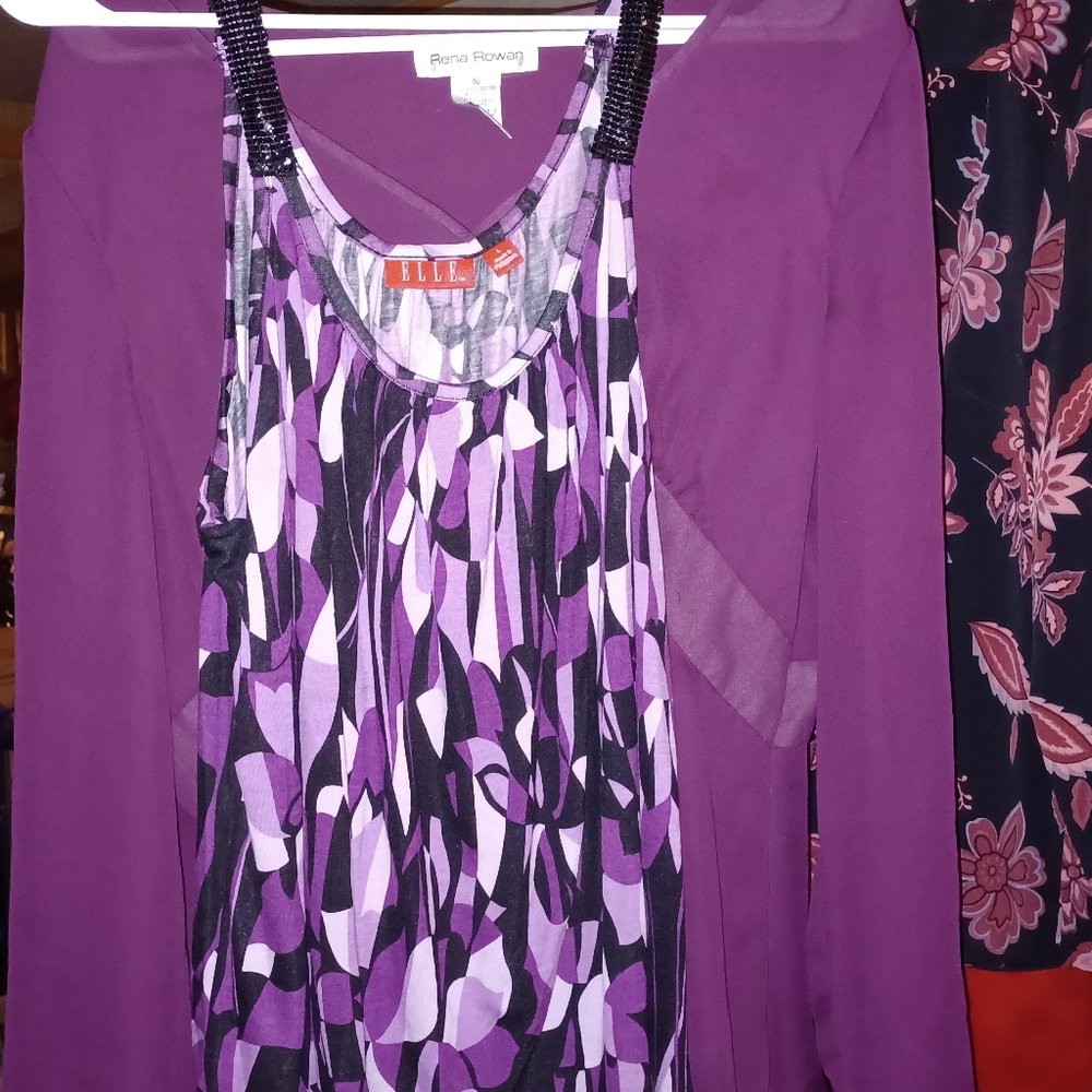 Dresses - Picture 15 of 16